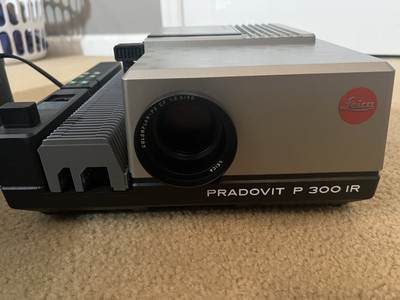 Leica Projector P300 with origional case