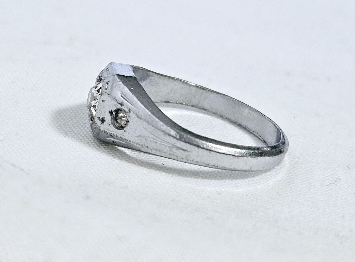 Silver Tone Band Ring With Clear Stones Size 10.5 J10-1895 Silver Tone Band Ring With Clear Stones Size 10.5 J10-1895