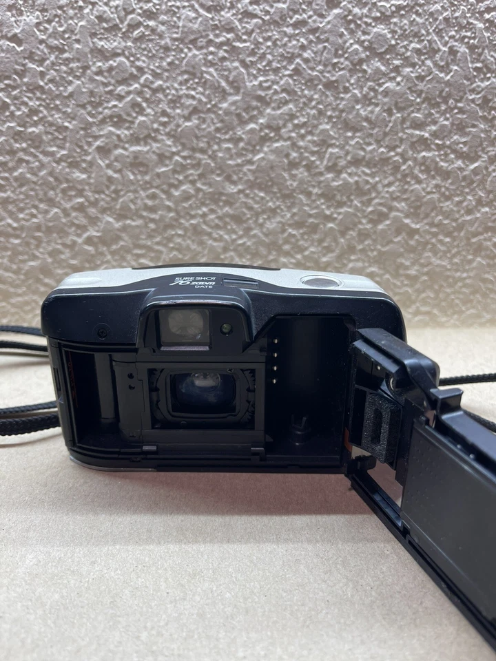 Canon Sure Shot 76 Zoom Date 35mm Point & Shoot Film Camera *untested* For Parts - Image 4 of 4