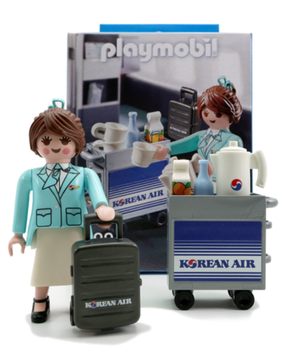 Playmobil x Korean Air 4-99 71018 Flight Attendant Cabin Crew 