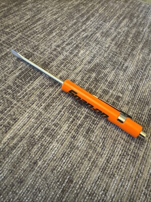 Snap-On Tools Mini orange flacher Taschenschraubendreher mit Clip und magnetischem Ende neu