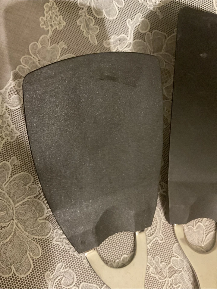 Set Of 2 Oneida Flexible Nylon Spatula Stainless Handle 13” & 11.5” FLAWS - Image 4 of 4