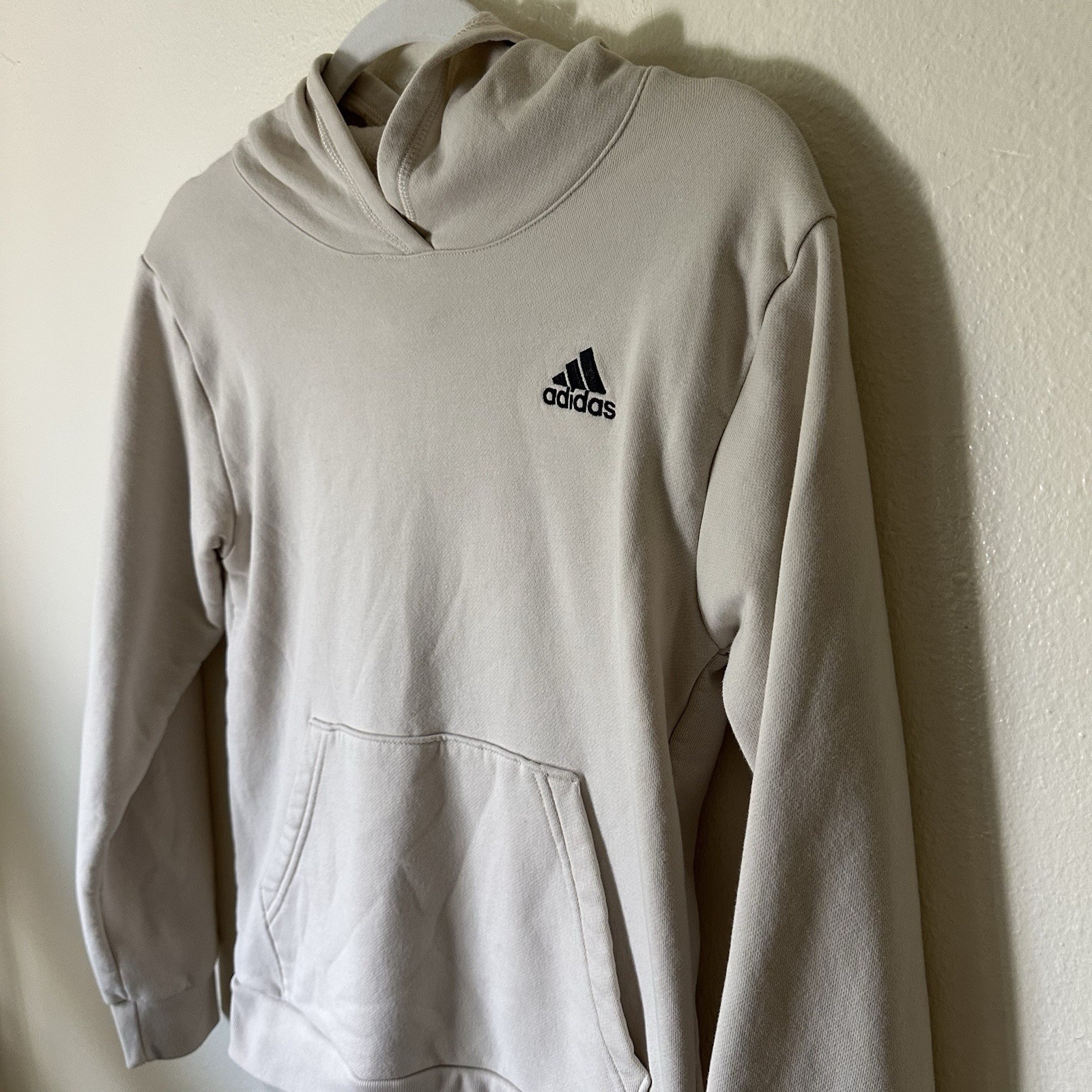 Women’s Adidas Khaki Beige Hoodie Size Medium thumbnail 2