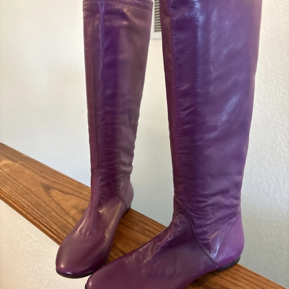 Botas italianas de cuero para mujer hasta la rodilla de Vero Cuoio; púrpura EU 38, EE. UU. 7,5 de colección Foto 4 de 4