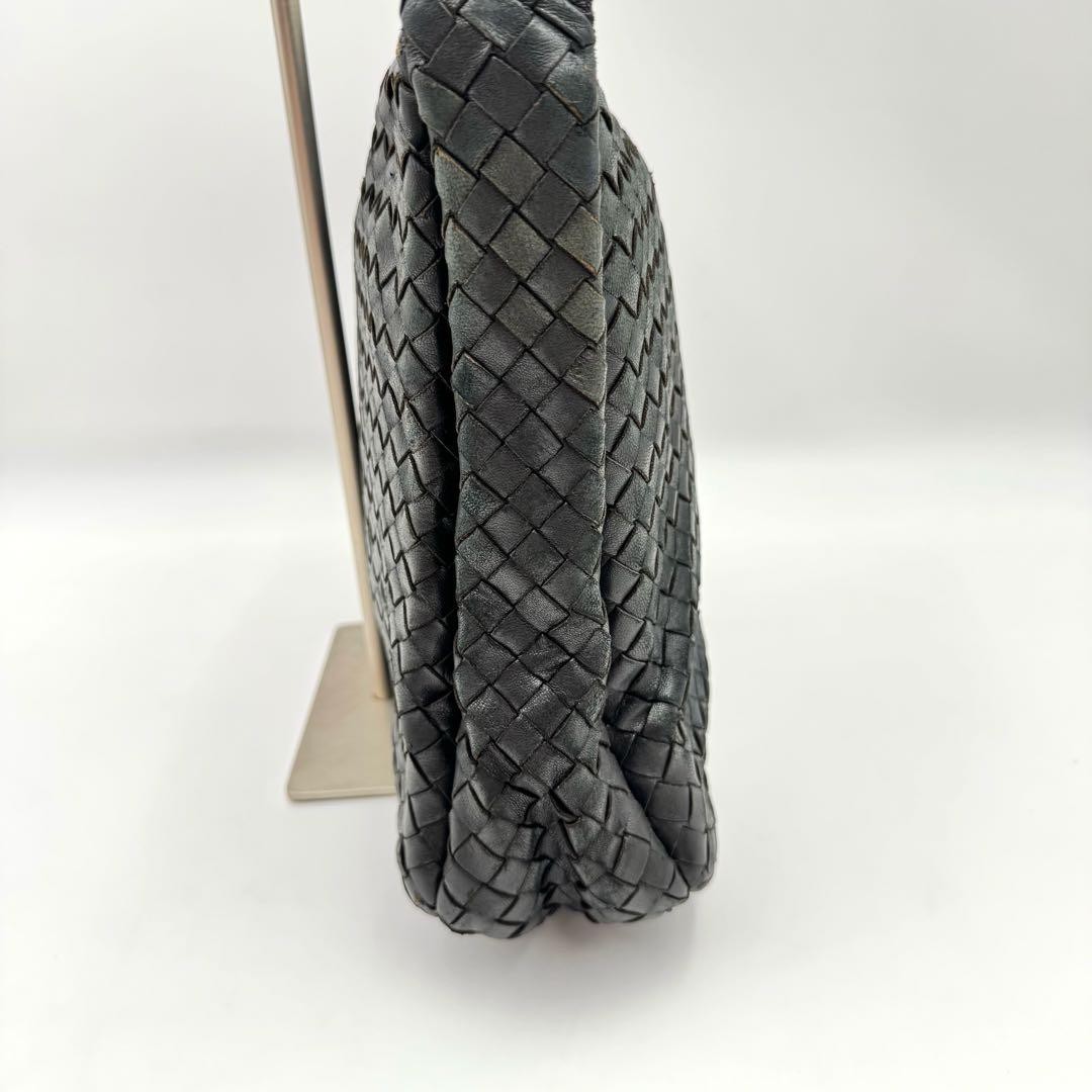 Bottega Veneta Intrecciato Leather Shoulder Bag Black Unisex With Dust Bag Used thumbnail 4