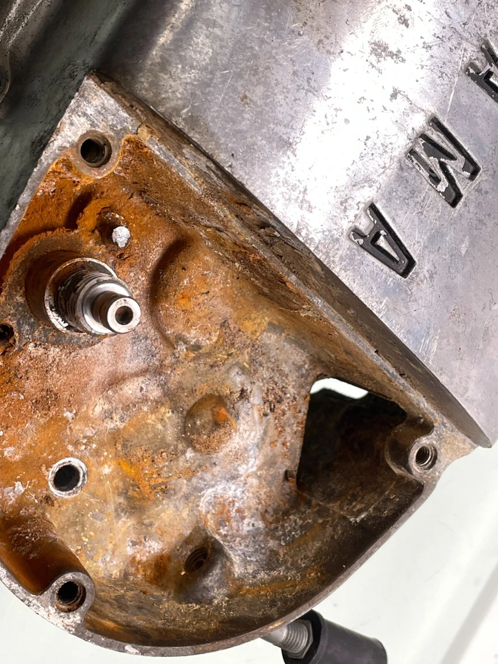 Cubierta de embrague Yamaha AT2 AT1 125 1972 Enduro Foto 2 de 4