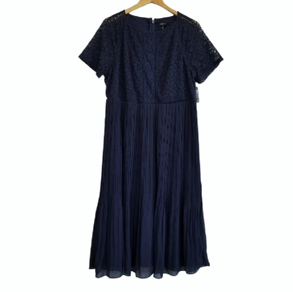 NWT Torrid Navy Blue Lace Upper Maxi Dress Size 18