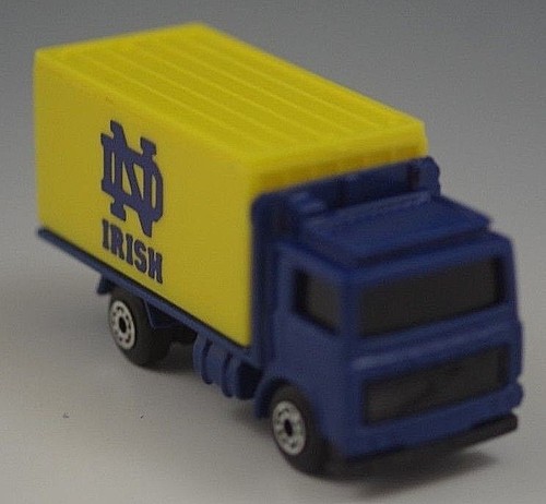 MATCHBOX VOLVO CONTAINER TRUCK MB-23 NOTRE DAME IRISH FOOTBALL 1/64 SCALE NIB - Picture 3 of 7