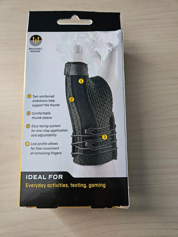 3M Futuro Thumb Deluxe Stabilizer Small/Medium Black (Moderate Support) - Image 3 of 4