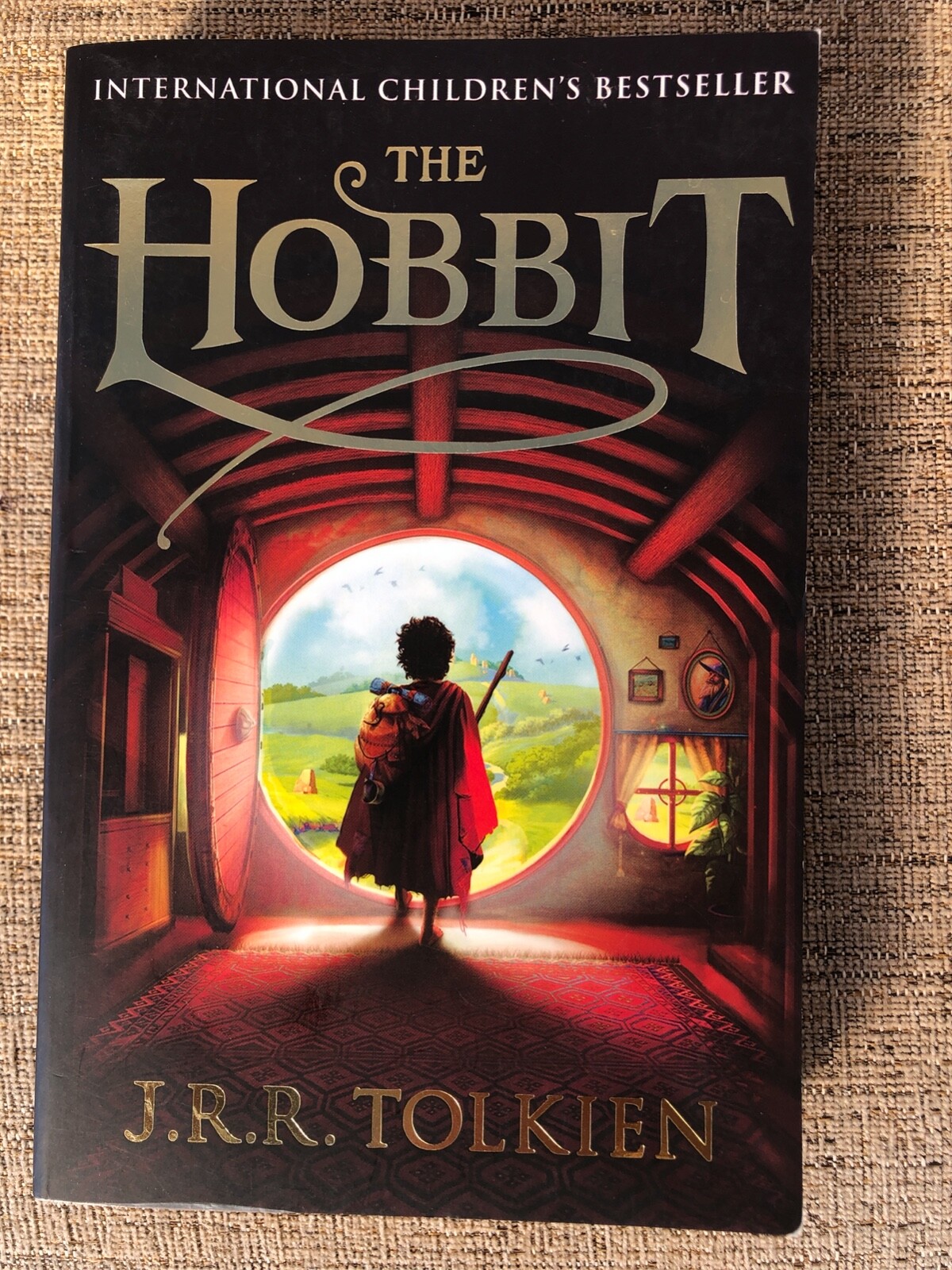 THE HOBBIT. J.R.Tolkien. paperback