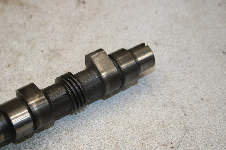 Распредвал распределительного вала 1978 Honda CB550K P9-1453.ZZ - Изображение 2 из 4