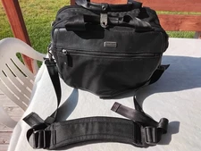 ThinkTankPhoto Urban Disguise 40 Camera Bag + Backpack Converion Straps