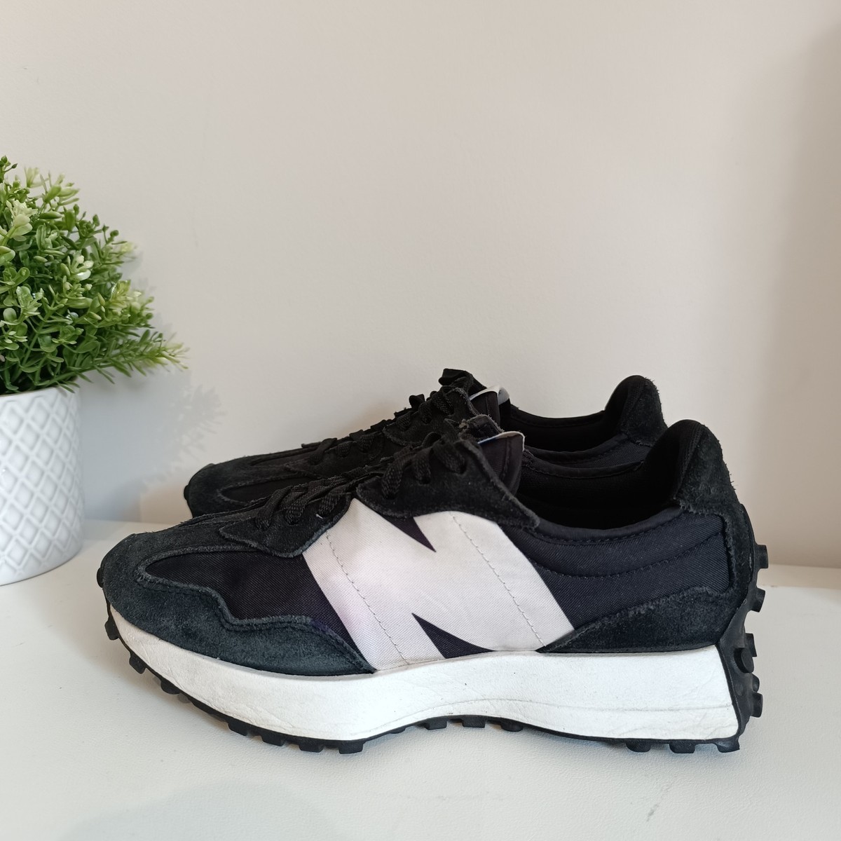 New Balance 327 WS327BL Black Suede Gum Trainers Sneakers Women's