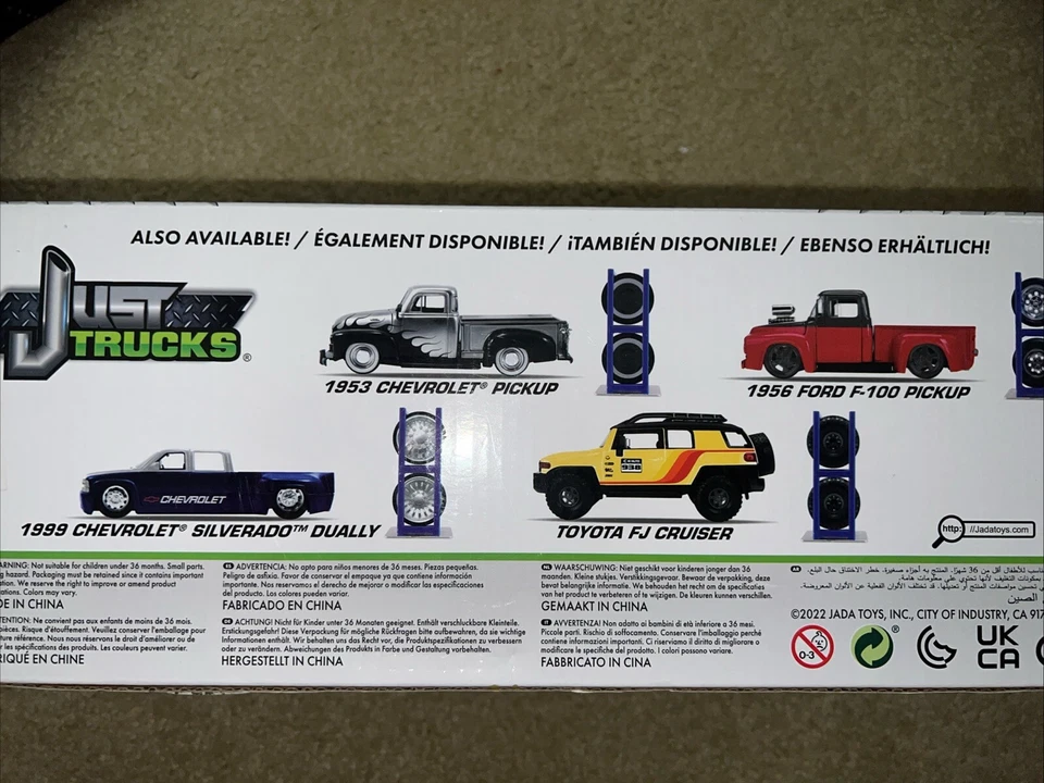 Jada 1/24 Just trucks Toyota FJ Cruiser With Accessories Car Vehicle SUV Diecast - Image 3 of 3