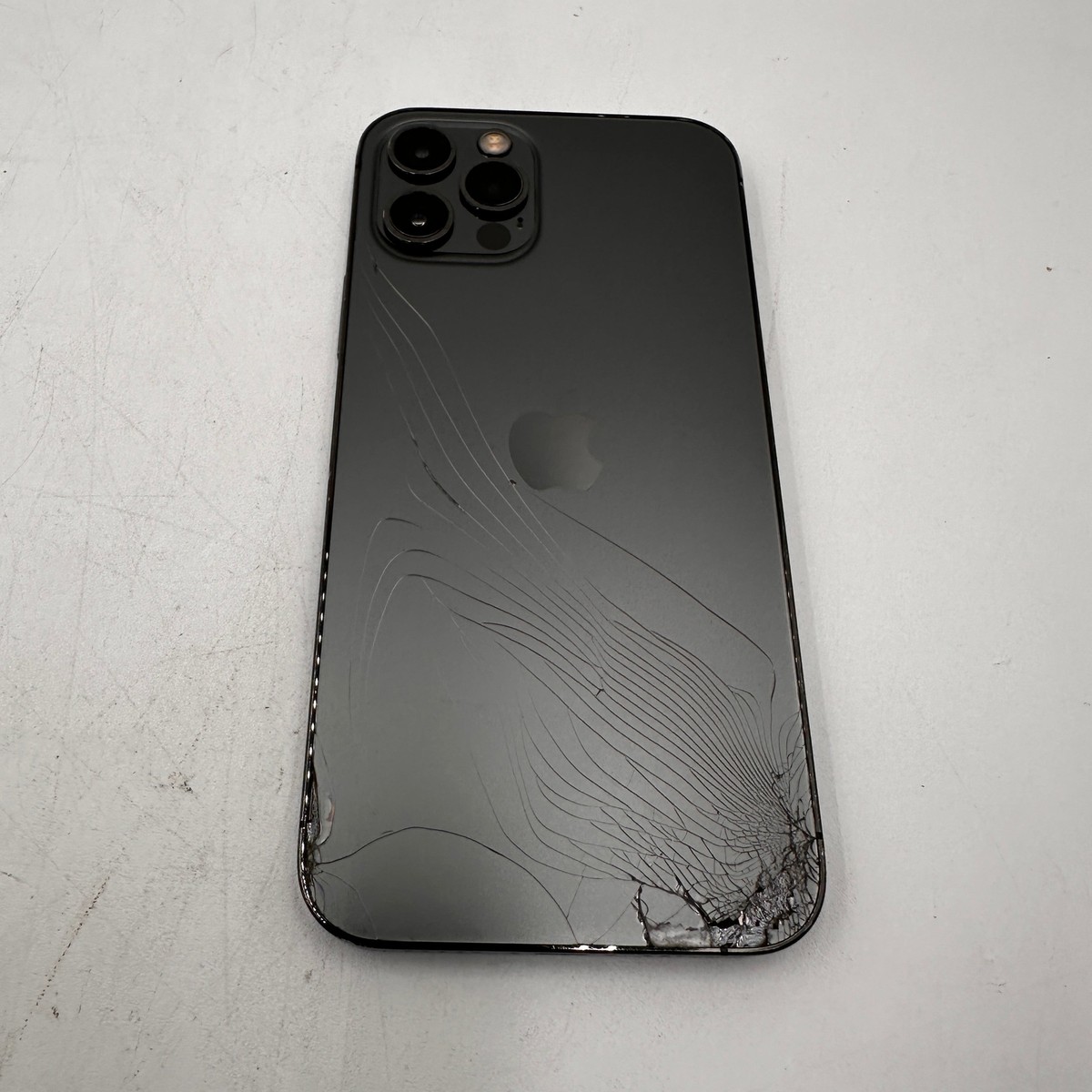 Broken Factory Unlocked Apple iPhone 12 Pro 256GB 15.3.1 Broken Factory Unlocked Apple iPhone 12 Pro 256GB 15.3.1