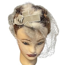 Vintage Women  s Beige Mesh Veil Hat Bow 1950s 1960s