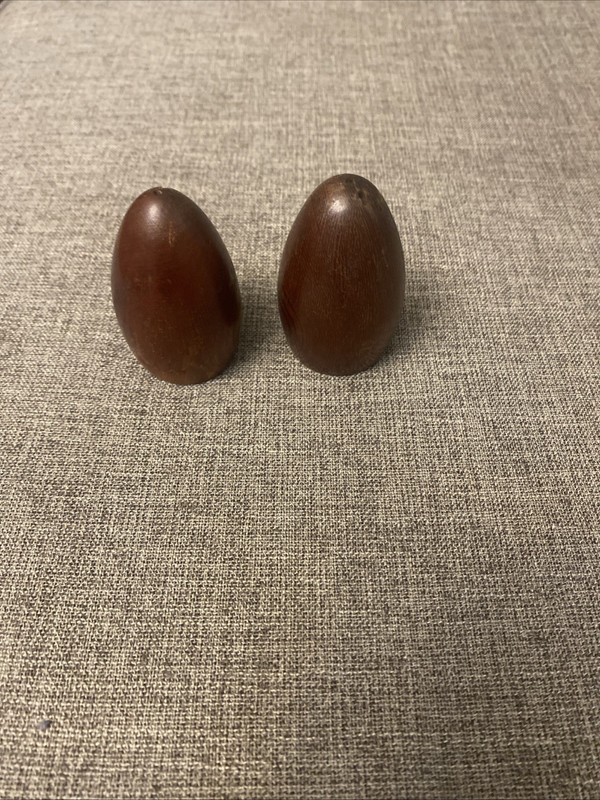 Two Wooden Egg Shaped Salt & Pepper Shakers Approx 2 1/2 “ Tall Vintage