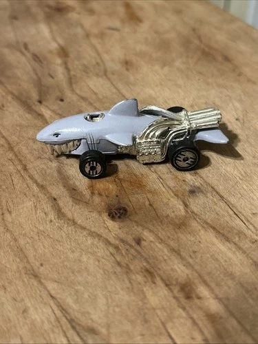 Vintage 1986 Hot Wheels Shark Cruiser Gray Die Cast Vehicle