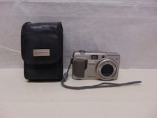 OLYMPUS C-7000 Zoom Digital Camera