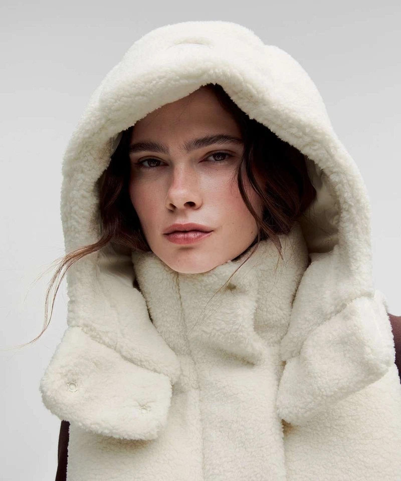 Chaleco acolchado de lana Sherpa recortado Lululemon Wunder Puff 0 XS 550 relleno plumón de ganso Foto 3 de 4