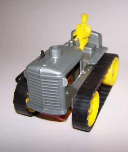 Marx Mechanical Tractor Is A Classic In New Condition - Picture 7 of 9