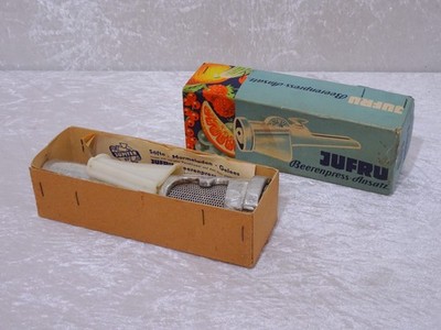 vupDW5 - JUFRU Design Beeren-Pressansatz von Jupiter für Fleischwolf - Vintage