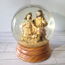 Holly Tree Nativity Waterfall Musical See Hear Video Silent Night