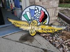 Dan Wheldon Memorial Auction to Benefit Late Racer's Family 8