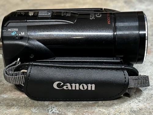 Canon VIXIA HF M30 Camcorder – 1080p Video, Batteries, Charger & Remote w/Bag. - Picture 6 of 11