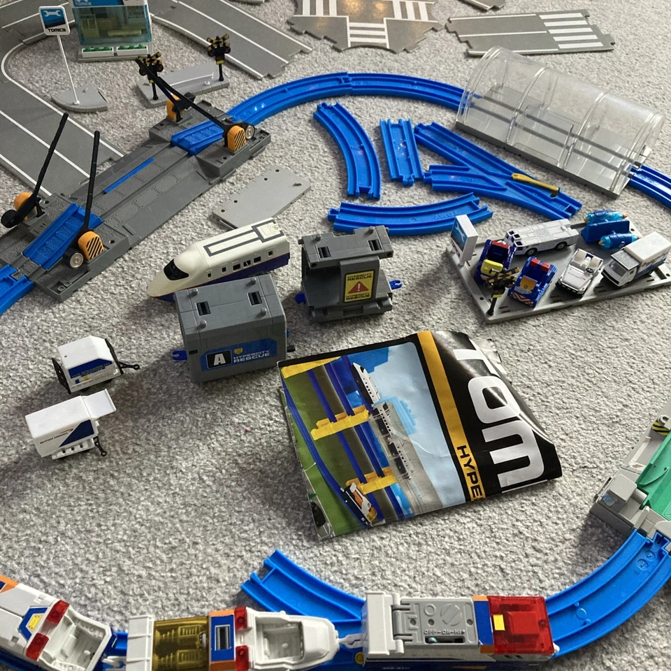 Tomy Tomica Large Hyper City ~ Rescue Collection, Job Lot Bundle Incomplete ⭐️ - Image 4 of 4