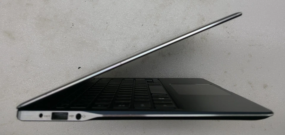 Samsung ATIV Book 9 NP930X2K-K01US Laptop Intel NO RAM/HD/OS/POWER (FL) - Image 4 of 4