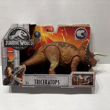 Jurassic World Triceratops Roarivores Action Figure Mattel Roaring