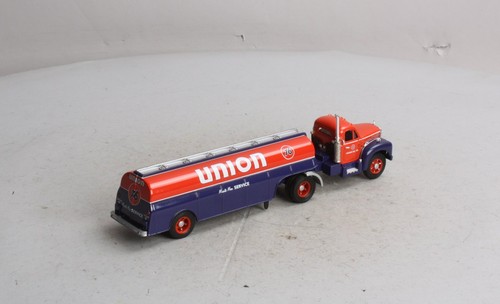 Corgi 53203 1:50 Mack Union 76 B Series Semi-Skirted Tanker Limited Edition - Picture 5 of 11