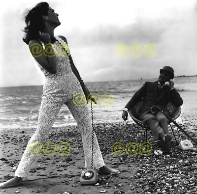 Foto - Diana Rigg & Patrick Macnee in einer Szene, ''The Avengers'' 60er Jahre TV-Serie