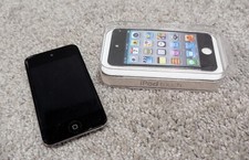 Apple iPod Touch 4th Generation Black (32 GB)