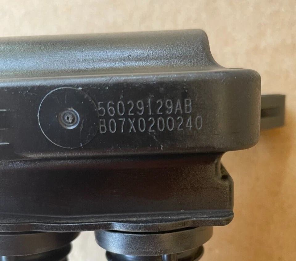 ✅ GENUINE MOPAR 8x Ignition Coils For 05-22 DODGE RAM JEEP CHRYSLER 5.7L 6.4L V8 Foto 2 de 3