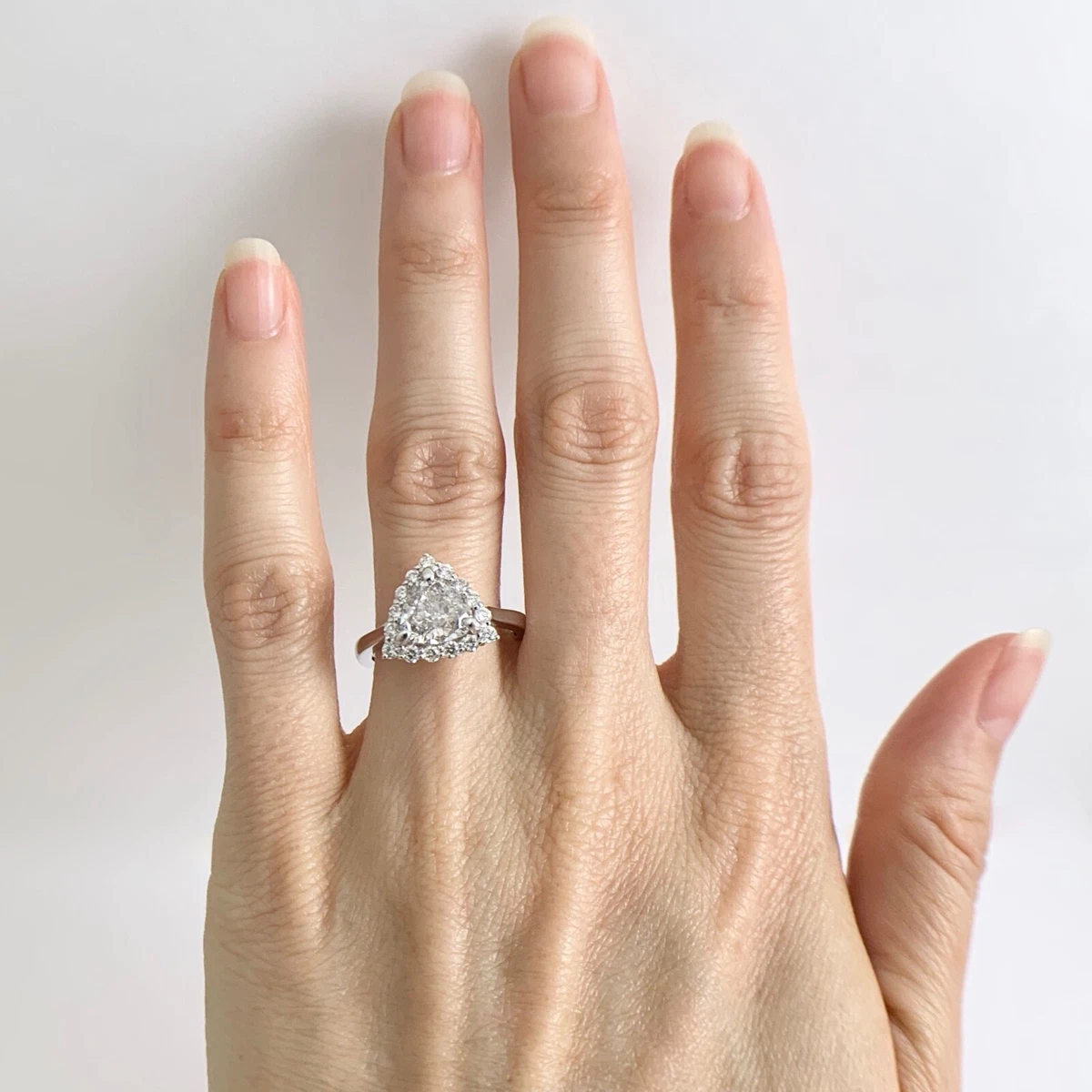 Trillion halo shop ring