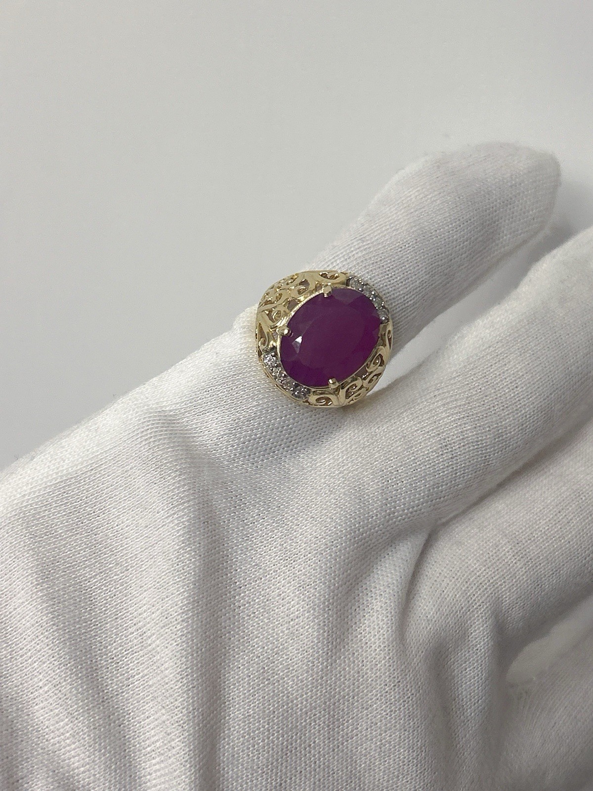 14K Yellow Gold Oval Ruby Statement Ring: Filigre… - image 3