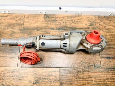 Ridgid 700 Power Drive Handheld Electric Pipe Threader Y422