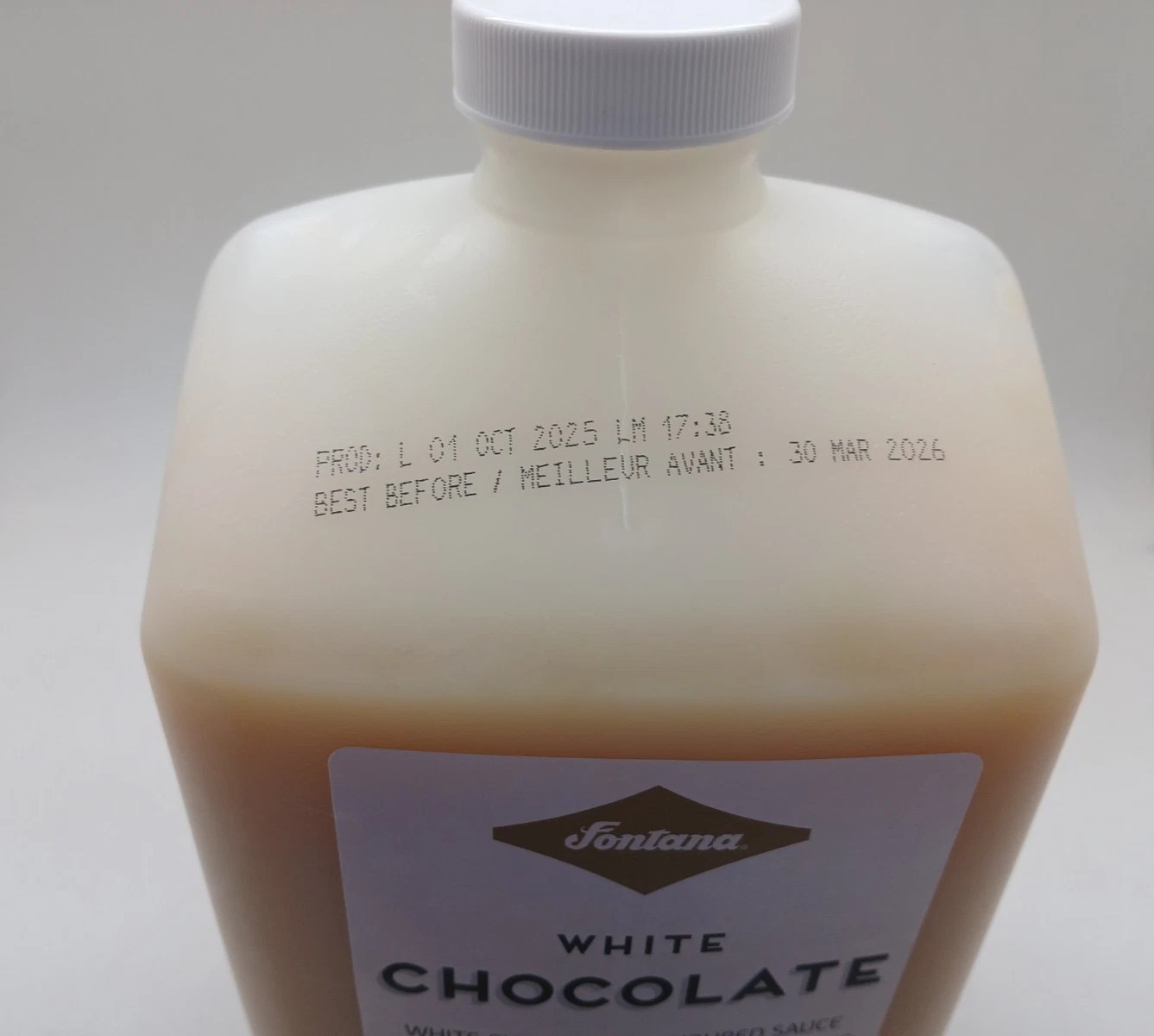 Fontana White Chocolate Mocha Sauce &ndash; 63 fl oz (1.86 L) Bottle with Pump