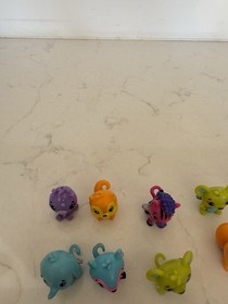Hatchimals lot of 25 toys