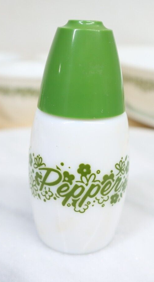 Used HTF Vintage Pepper Shaker Corelle Green Crazy Daisy Pyrex