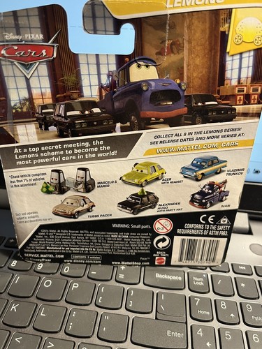 Disney Pixar Cars Marcelo and Marco Lemon Pitty Cars 2 Porta Corsa 1:55 Chase - Picture 2 of 2
