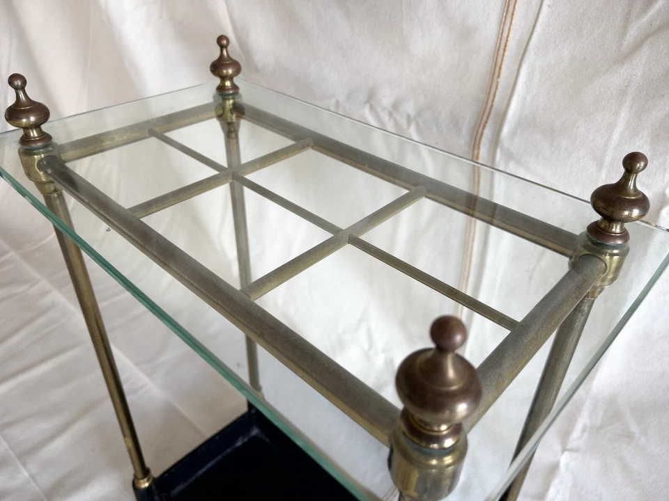 Paraguas victoriano inglés de latón y hierro fundido valet convertido en mesa auxiliar Foto 3 de 4