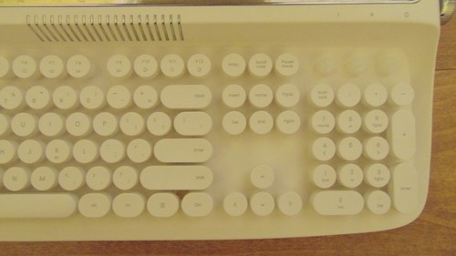 Accto & Yunzii Bluetooth Full Size Keyboard Typewriter Retro Style Working - 第 3/5 張圖片