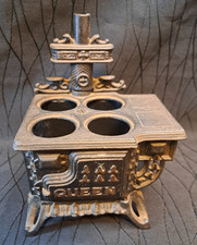 1930s Cast Iron Queen Toy Stove Miniature Missing Burners