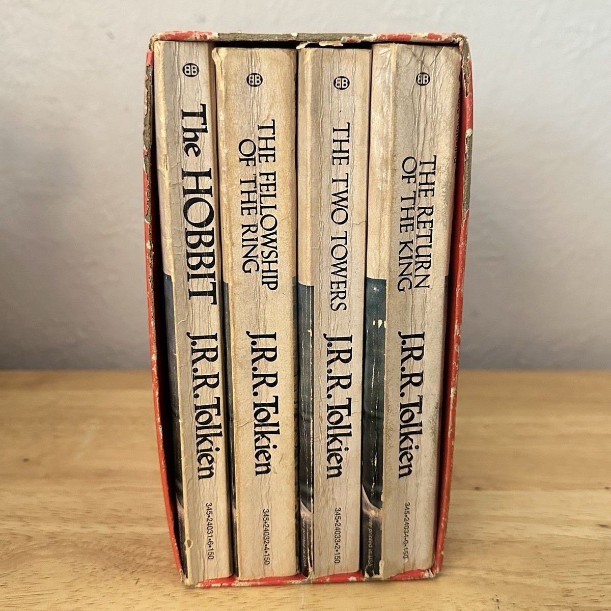 【貴重・レア】洋書・TOLKIEN・トールキン関連書籍・洋書・5冊セット・英語 J.R.R. Tolkien Lord of the Rings Paperback 4 Book Boxed Set 1974