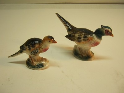 Vintage Supreme Quality Pheasant Salt / Pepper Shakers Colorful 
