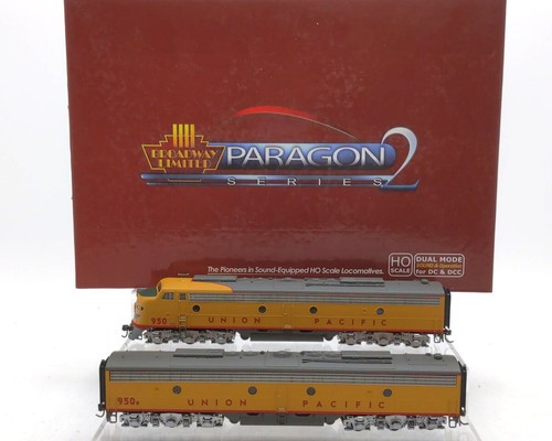 Broadway Limited 2351 HO Union Pacific EMD E8 Powered A & Dummy B #950 w/DCC EX
