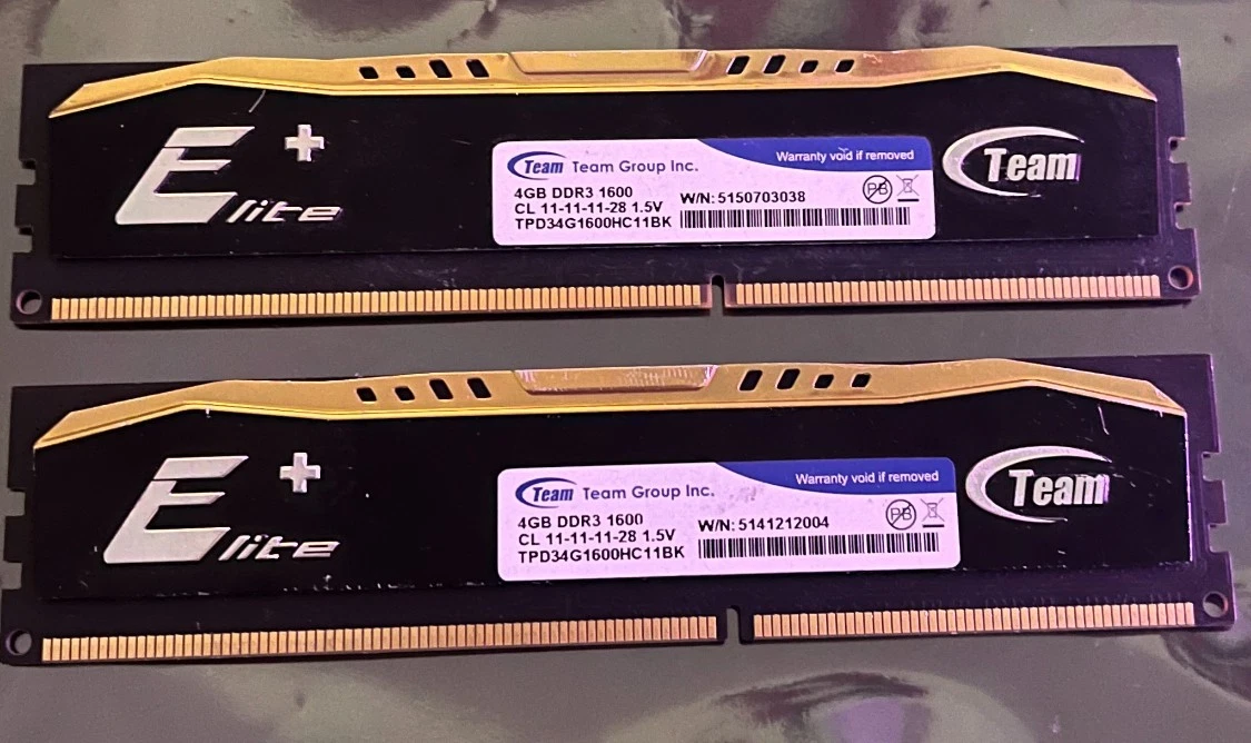 Barrette Mémoire Team Group 4 Go DDR3 / 1600 Mhz
